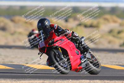 media/Nov-06-2023-Moto Forza (Mon) [[ce023d0744]]/3-Intermediate Group/Session 5 (Turn 4)/